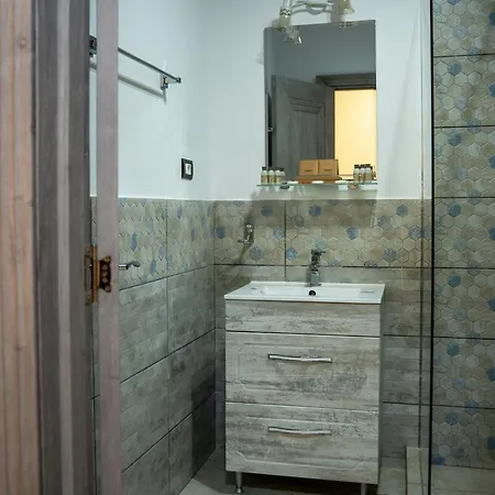 מלון Boutique Casa Venusian 4*